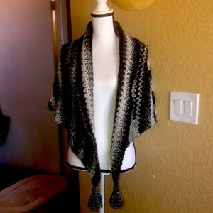 Cozy Shawl w/Tassels